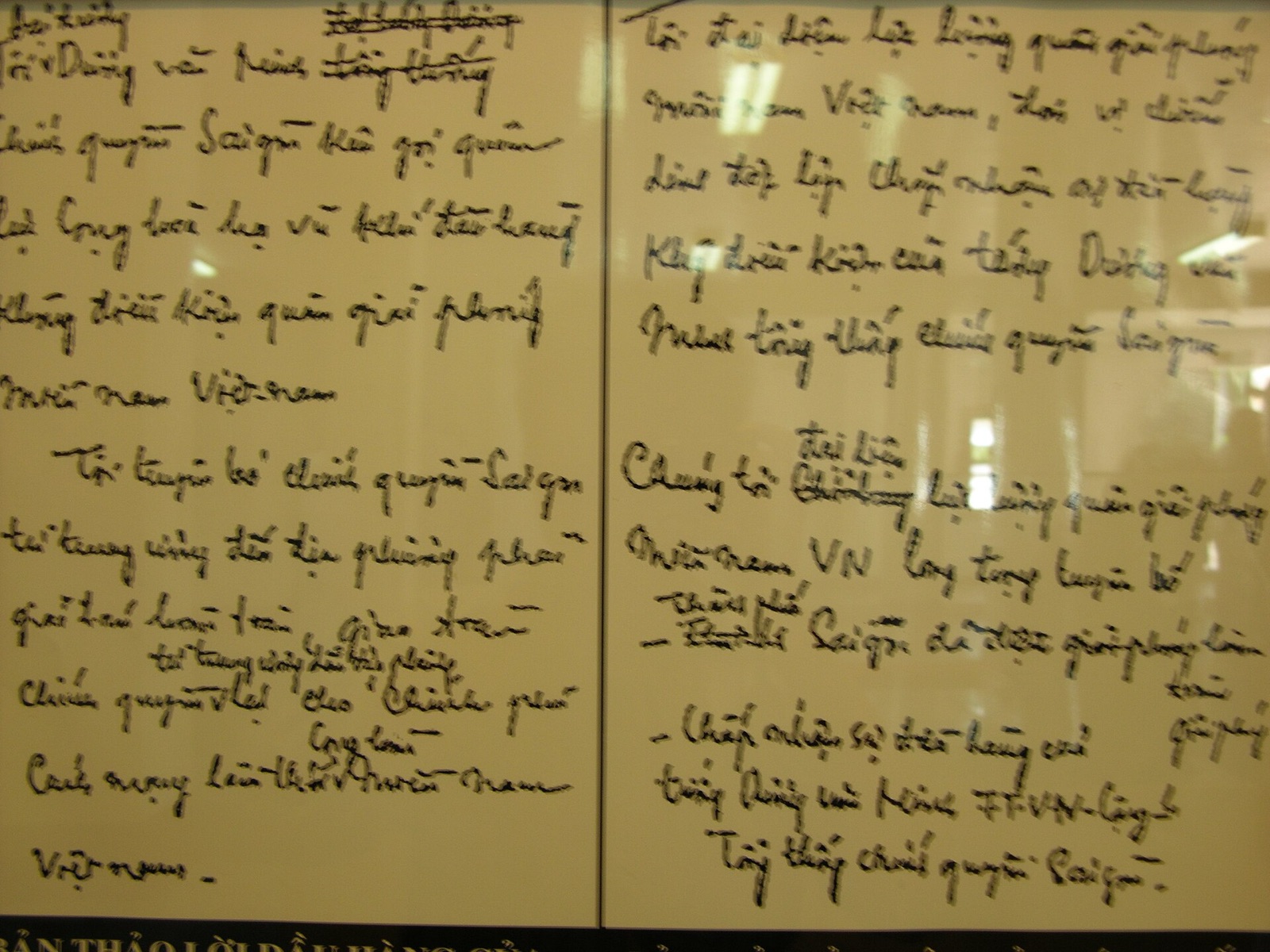 The surrender and acceptance letters read by Dương Văn Minh on 30 April 1975.